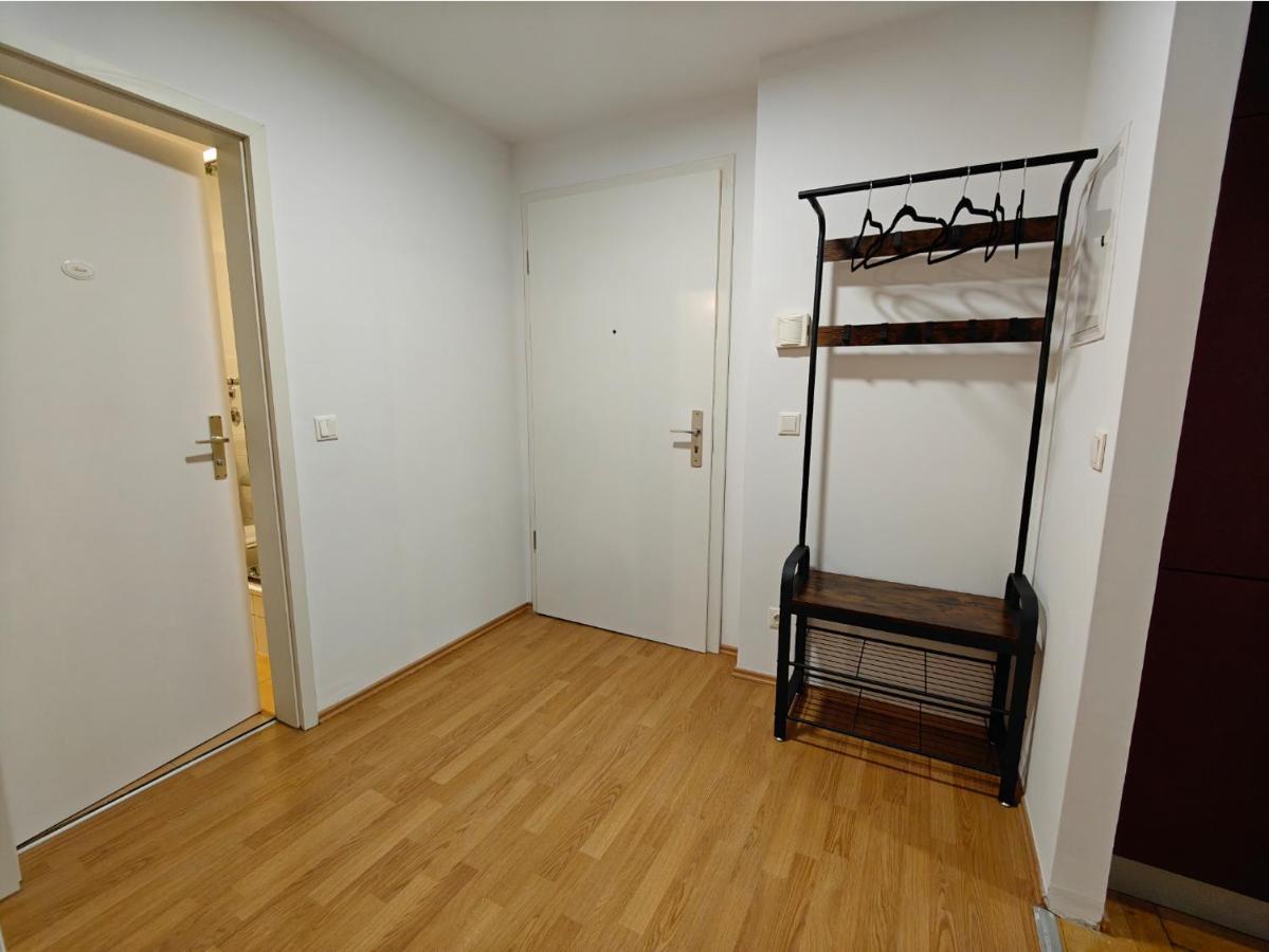 2Br Apartment, Parking, Wi-Fi, Tv In Berlin Karow Exterior photo
